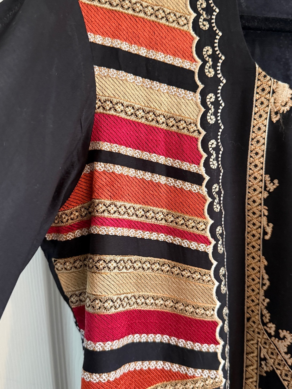 Khaadi Pakistani Desi 3 piece embroidered kurta shirt, duppata scarf and shalwar - Picture 6 of 15
